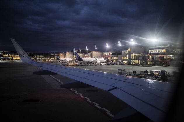 Flugzeuge der Lufthansa, aufgenommen auf dem Flughafen in Frankfurt, 22.03.2021. Frankfurt Deutschland