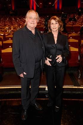 Senta Berger mit Ehemann Michael Verhoeven beim Schlussbild nach der Verleihung des Bayerischen Filmpreises 2019 im Prinzregententheater in München. *** Senta Berger with husband Michael Verhoeven at the closing picture after the award ceremony of the Bavarian Film Award 2019 at the Prinzregententheater in Munich, Germany Copyright: xEventpressxGolejewskix