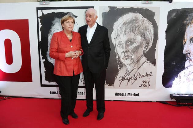 Angela Merkel mit Armin Mueller-Stahl Bild 100 beim Empfang am Axel Springer Haus in Berlin *** Angela Merkel with Armin Mueller Stahl Bild 100 at the reception at Axel Springer Haus in Berlin Copyright: xEventpressx