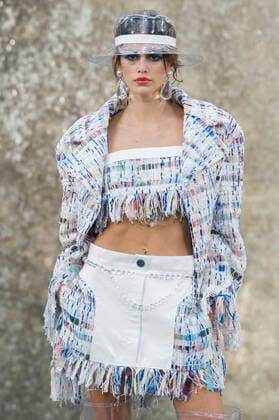 Kaia Gerber Tocjter von Cindy Crawford - CHANEL show at Spring Summer 2018 Ready-to-Wear Fashion Show at Paris Fashion Week in Paris, France in October 2017. Eventpress GOL GOL Eventpress *** Kaia Gerber Tocjter by Cindy Crawford CHANEL show at Spring Summer 2018 Ready to Wear Fashion Show at Paris Fashion Week in Paris, France in October 2017 Eventpress GOL GOL Eventpress Copyright: x GOL Eventpressx