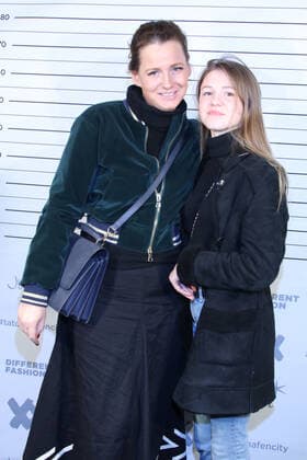 Jenny Falckenberg-Blunck & Emilia Blunck, Eroeffnung Different Fashion Store, Am Sandtrokai, Hamburg, 01.02.2018, *** Jenny Falckenberg Blunck Emilia Blunck, opening Different Fashion Store, Am Sandtrokai, Hamburg, 01 02 2018, Copyright: xEventpressxMPx