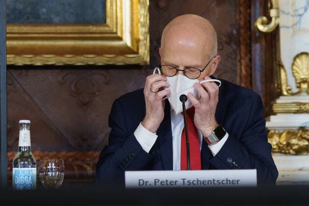 Landespressekonferenz Erster Bürgermeister Dr. Peter Tschentscher informiert zu den aktuellen Corona-Beschlüssen nach der gestrigen MPK -;Landespressekonferenz Erster Bürgermeister Dr. Peter Tschentscher informiert zu den aktuellen Corona-Beschlüssen nach der gestrigen MPK -, Hamburg Hamburg Deutschland Rathaus