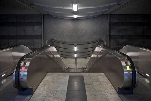  Creative Highlights World Rolltreppe der U-Bahn Station Westentor, Dortmund, Ruhrgebiet, Nordrhein-Westfalen, Deutschland, Europa *** Escalator of the underground station Westentor, Dortmund, Ruhr Area, North Rhine-Westphalia, Germany, Europe Copyright: imageBROKER/StefanxZiese iblszi06711483.jpg