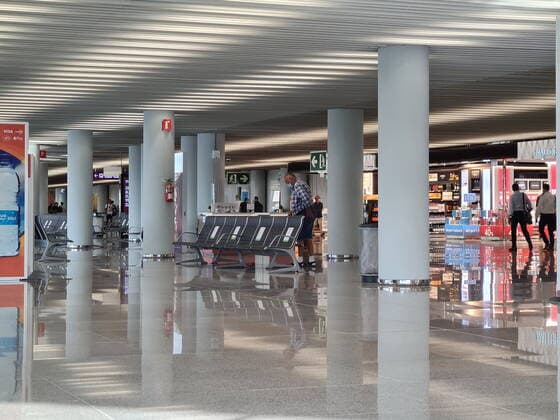 Themenfoto: Reisen, Corona, Mallorca, 23.03.2021 Der noch menschenleere Flughafen von Palma de Mallorca, Themenfoto: Reisen, Corona, Mallorca - Copyright: xAugstx xEibner-Pressefotox EP_jat