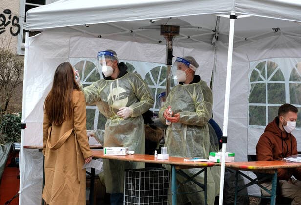 Corona Modellstadt Tübingen, Schnelltest für das Erhalten eines Tagestickets