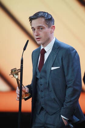 Bester deutscher Schauspieler Volker Bruch in der Live Sendung bei der 53 Verleihung der Goldenen Kamera in der Hamburger Messe in Hamburg. *** Best German Actor Volker Bruch in the live broadcast at the 53 Golden Camera Awards in the Hamburger Messe in Hamburg Copyright: xEventpressx