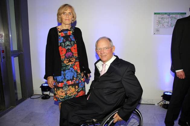 Wolfgang Schäuble mit Ehefrau Ingeborg Schäuble bei der Verleihung des Deutschen Medienpreis 2016 im Kongresshaus in Baden-Baden. *** Wolfgang Schäuble with his wife Ingeborg Schäuble at the award ceremony of the German Media Prize 2016 in the Congress House in Baden Baden Copyright: xEventpressxGolejewskix