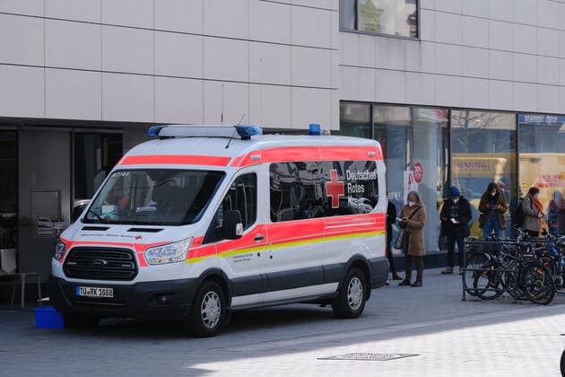 Tuebingen Themen Modellprojekt Oeffnen mit Sicherheit, Tuebingen, 25.03.2021 Corona Schnelltest Station am Zinser. Tuebingen, 25.03.2021 Copyright: xEibner-Pressefoto ThomasxDingesx EP_TDS