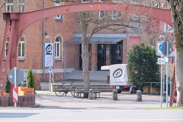 Tuebingen Themen Modellprojekt Oeffnen mit Sicherheit, Tuebingen, 25.03.2021 Das LTT, Landestheater Tuebingen hat wieder geoeffnet. Einlass mit Tuebinger Tagesticket. Tuebingen, 25.03.2021 Copyright: xEibner-Pressefoto ThomasxDingesx EP_TDS