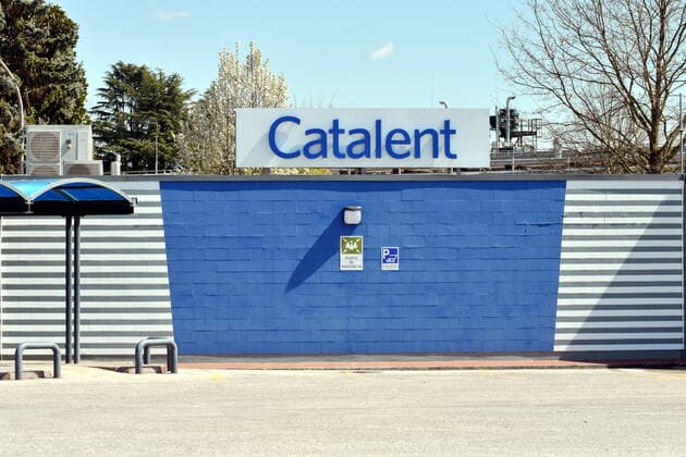 Coronavirus in Italien, AstraZeneca-Impfdosen-Fund im Catalent Werk in Anagni Anagni (FR) 25 03 2021- Catelent plant in Anagni, which infiates the AstraZeneca covid-19 vaccine. subject to checks on the number of doses in storage Editorial Usage Only  Copyright: xRENATOxOLIMPOx xIPAx