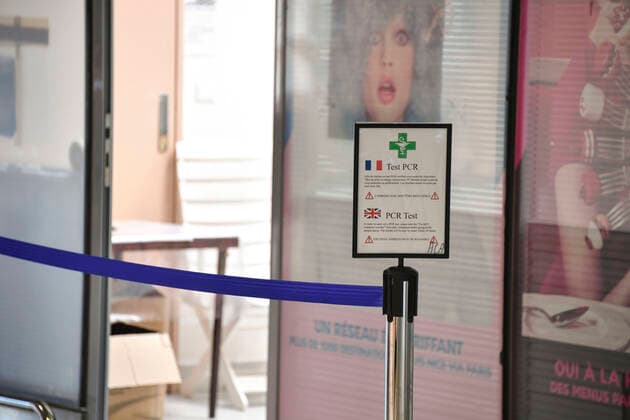 Coronavirus in Frankreich, Eindrücke vom Flughafen in Nizza Aeroport Nice Cote d Azur durant le 3eme Confinement. NEWS : Aeroport Nice Cote d Azur - 3eme Confinement - 25 03 2021 LionelUrman Panoramic 