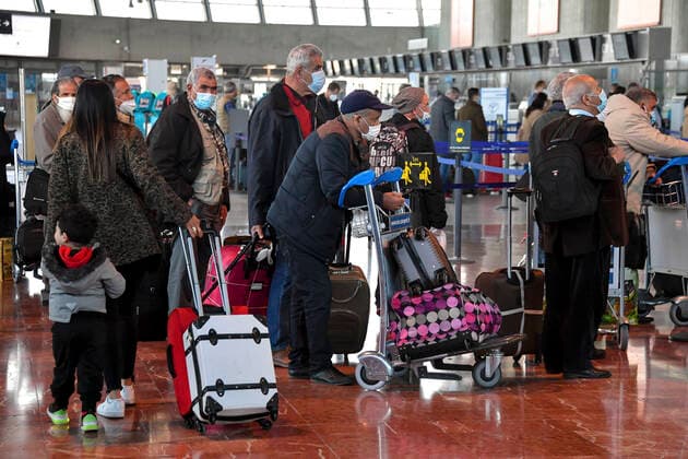 Coronavirus in Frankreich, Eindrücke vom Flughafen in Nizza Aeroport Nice Cote d Azur durant le 3eme Confinement. NEWS : Aeroport Nice Cote d Azur - 3eme Confinement - 25 03 2021 LionelUrman Panoramic 