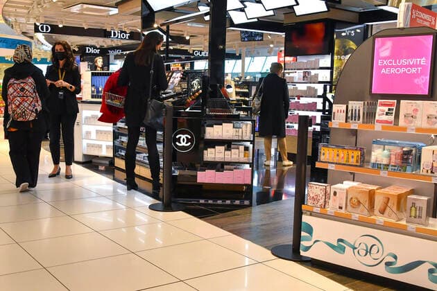 Coronavirus in Frankreich, Eindrücke vom Flughafen in Nizza Aeroport Nice Cote d Azur durant le 3eme Confinement. NEWS : Aeroport Nice Cote d Azur - 3eme Confinement - 25 03 2021 LionelUrman Panoramic 