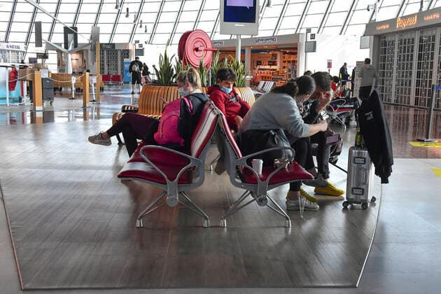 Coronavirus in Frankreich, Eindrücke vom Flughafen in Nizza Aeroport Nice Cote d Azur durant le 3eme Confinement. NEWS : Aeroport Nice Cote d Azur - 3eme Confinement - 25 03 2021 LionelUrman Panoramic 