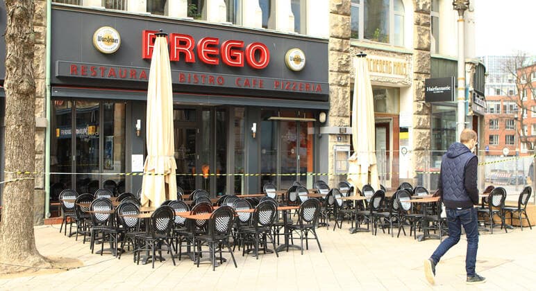 Ein wegen des Lockdowns geschlossenes Restaurant in der Hamburger Innenstadt. Innenstadt Hamburg