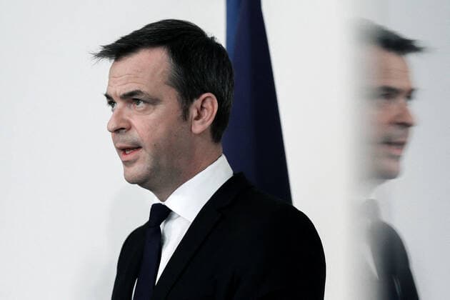 Le ministre francais de la Sante, Olivier Veran, donne une conference de presse sur la strategie actuelle du gouvernement francais face a la pandemie actuelle de Covid-19 a Paris, France, le 25 mars 2021. French Health Minister Olivier Veran delivers a press conference on the current French government strategy for the ongoing Covid-19 pandemic in Paris, France, on March 25, 2021. NEWS : Conference de presse du ministre de la Sante Olivier Veran sur la situation hedomadaire du Covid-19 - paris - 25 03 2021 POOL PANORAMIC  00518588_000004