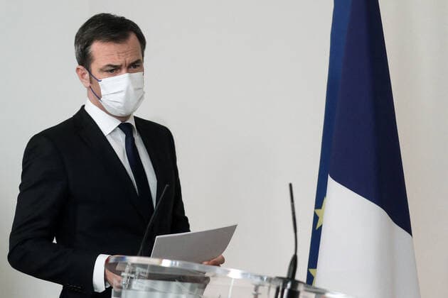 Le ministre francais de la Sante, Olivier Veran, donne une conference de presse sur la strategie actuelle du gouvernement francais face a la pandemie actuelle de Covid-19 a Paris, France, le 25 mars 2021. French Health Minister Olivier Veran delivers a press conference on the current French government strategy for the ongoing Covid-19 pandemic in Paris, France, on March 25, 2021. NEWS : Conference de presse du ministre de la Sante Olivier Veran sur la situation hedomadaire du Covid-19 - paris - 25 03 2021 POOL PANORAMIC  00518588_000005
