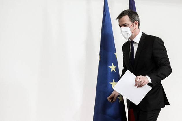 Le ministre francais de la Sante, Olivier Veran, donne une conference de presse sur la strategie actuelle du gouvernement francais face a la pandemie actuelle de Covid-19 a Paris, France, le 25 mars 2021. French Health Minister Olivier Veran delivers a press conference on the current French government strategy for the ongoing Covid-19 pandemic in Paris, France, on March 25, 2021. NEWS : Conference de presse du ministre de la Sante Olivier Veran sur la situation hedomadaire du Covid-19 - paris - 25 03 2021 POOL PANORAMIC  00518588_000032