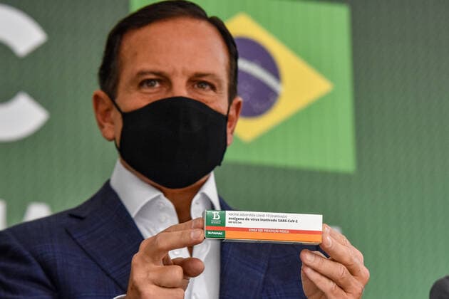 Coronavirus in Brasilien, Butantan Institute präsentiert nationalen Impfstoff Butanvac SÃO PAULO, SP - 26.03.2021: COLETIVA DE IMPRENSA JOÃO DORIA COVID19 - João Doria, (PSDB) Governor of São Paulo, announced that the Butantan Institute has developed a new Brazilian vaccine against Covid-19, (Coronavirus) to Butanvac, and will ask the National Health Surveillance Agency (Anvisa) to start testing. This Friday, (26) at the Butantan Institute. x2046954x  RobertoxCasimiro