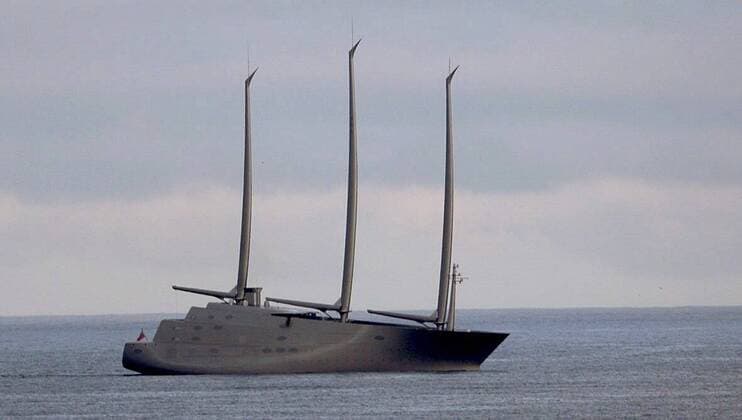 Bilder des Jahres 2021, Entertainment 03 März Entertainment Themen der Woche KW12 Entertainment Bilder des Tages Sailing Yacht A , World s biggest private sailing ship, is anchored off Vigo coast, in northwestern Spain, 26 March 2021. The ship, worth at 500 million euro, is 143 meters length and 23m beam. Biggest private sailing ship anchored off Vigo !ACHTUNG: NUR REDAKTIONELLE NUTZUNG!  Copyright: xSalvadorxSasx GRAF2351 20210326-637523658305602233