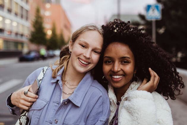 Portrait of smiling friends in city Sweden,Stockholm, model released Copyright: xMaskotx , MA85373