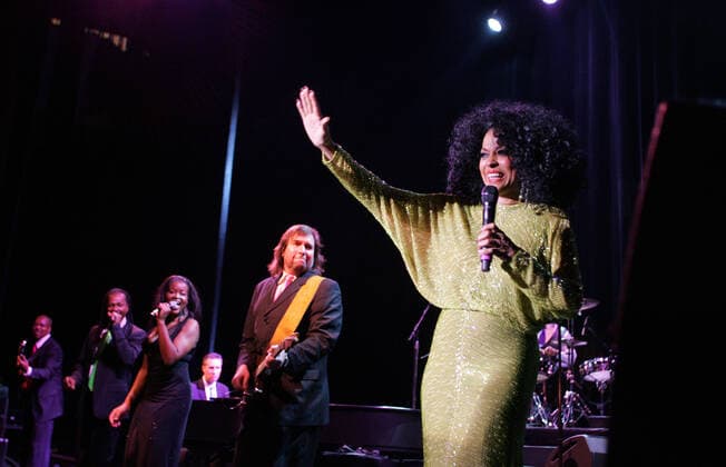 March 28, 2021, Costa Mesa, California, USA: Diana Ross performs at the Candlelight dinner at the Segerstrom Center for the Arts. Costa Mesa USA - ZUMAk145 20210328_zap_k145_002 Copyright: xNicholasxKoonx