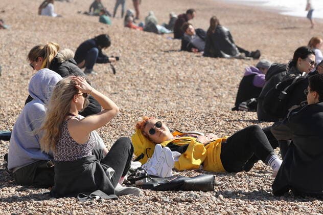 . 29 03 2021. Brighton, United Kingdom. Brighton beach on Happy Monday - the start of the latest Covid 19 lockdown easing .  xStephenxLockx xi-Imagesx IIM-22085-0031