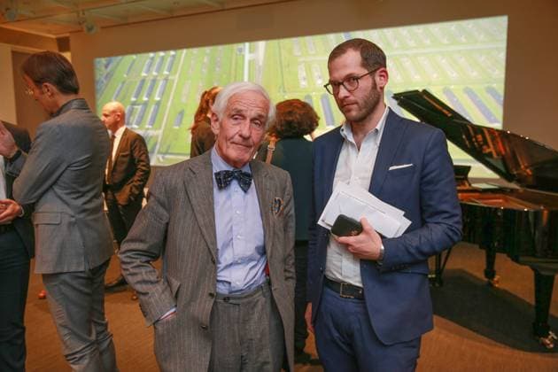 Julian Reichelt, Vorsitzender der BILD-Chefredaktionen und Chefredakteur BILD-Digital mit Prof. Peter Raue Rechtsanwalt Raue LLP Videoscreening Dokumentation KZ - Das System der Mordfabriken im Axel Springer Haus BILD zeigt Luftaufnahmen am israelischen Nationalfeiertag Jom haScho?a. *** Julian Reichelt, Chairman of the BILD Editorial Board and Editor-in-Chief BILD Digital with Prof Peter Raue Attorney Raue LLP Video Screening Documentary KZ The System of Murder Factories at Axel Springer Haus BILD Shows Aerial Footage on Israels National Day Yom haScho a Copyright: xEventpressxFuhrx