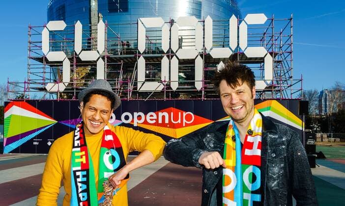 Bilder des Jahres 2021, Entertainment 03 März Entertainment Themen der Woche KW13 Bilder des Jahres 2021, Entertainment 03 März Entertainment Bilder des Tages ROTTERDAM - Guus Bok (R) en Darren Garner zingen hun nieuwe song OPEN UP bij de aftelklok voor het Eurovisiesongfestival. De Rotterdamse zangers geven het nummer cadeau aan de songfestivalorganisatie, de stad Rotterdam en alle Songfestival fans. ANP KIPPA MARCO DE SWART *** ROTTERDAM Guus Bok R and Darren Garner sing their new song OPEN UP at the Eurovision Song Contest countdown The Rotterdam singers give the song as a gift to the Eurovision Song Contest organisers, the city of Rotterdam and all Eurovision Song Contest fans ANP KIPPA MARCO DE SWART  Copyright: xHollandsexHoogtex xxANPx x429677037x