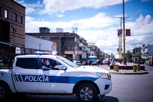 March 29, 2021, Valencia, Carabobo, Venezuela: From early in the morning the municipal police of Valencia, in the Carabobo state of Venezuela, was closing businesses and making a call to the population, through megaphones, so that there would be no accumulation of people in the streets and inviting the correct use of the mask. Valencia Venezuela - ZUMAf323 20210329_zip_f323_002 Copyright: xElenaxFernandezx