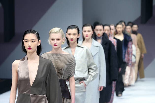 Bilder des Jahres 2021, Entertainment 03 März Entertainment Themen der Woche KW13 Bilder des Jahres 2021, Entertainment 03 März BEIJING, CHINA - MARCH 29: Models walk the runway during the I-LA collection show by designer Li Ying on day six of China Fashion Week A W 2021 2022 at 751D.PARK on March 29, 2021 in Beijing, China.  Copyright: xVCGx CFP111323539951
