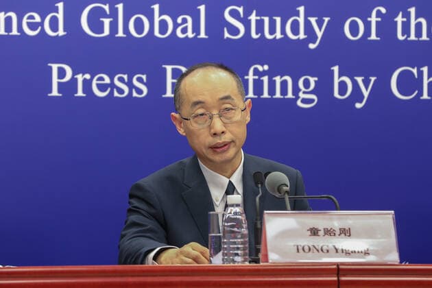 (210331) -- BEIJING, March 31, 2021 -- Tong Yigang, a Chinese expert member of the WHO-China team studying the origins of COVID-19, answers questions at a press briefing by the Chinese expert members of the joint study in Beijing, capital of China, March 31, 2021. ) CHINA-BEIJING-WHO-COVID-19-ORIGINS-STUDY-PRESS BRIEFING (CN) ZhangxYuwei 