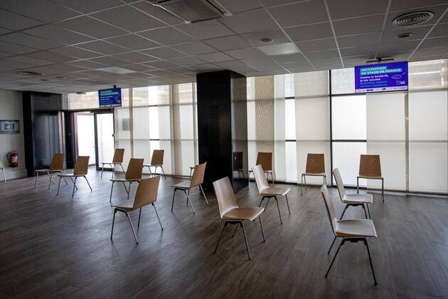 A room in the Stade de France in Saint-Denis on March 31, 2021, where a Covid-19 vaccination centre will open on April 6. In order to accompany the increase of the vaccination campaign, 38 giant vaccination centers will be opened in the next few days.  Copyright: xAurelienxMorissardx
