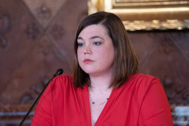 Hamburger Senat kündigt nächtliche Ausgangsbeschränkungen für Hamburg an - Pressekonferenz im Rathaus - Senat beschließt zusätzliche Maßnahmen zur Eindämmung der Coronavirus-Verbreitung in Hamburg - Zweite Bürgermeisterin Katharina Fegebank;Hamburger Senat kündigt nächtliche Ausgangsbeschränkungen für Hamburg an - Pressekonferenz im Rathaus - Senat beschließt zusätzliche Maßnahmen zur Eindämmung der Coronavirus-Verbreitung in Hamburg - Zweite Bürgermeisterin Katharina Fegebank, Hamburg Hamburg Deutschland Rathaus