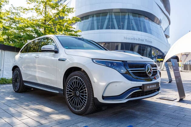 Mercedes-Benz Elektroauto EQC 400 4Matic Daimler Elektro Auto Mercedes Benz saubere Energie Verkehr Stuttgart, Deutschland - 15. September 2019: Mercedes-Benz Elektroauto EQC 400 4Matic Daimler Elektro Auto Mercedes Benz saubere Energie Verkehr in Stuttgart, Deutschland. *** Mercedes Benz electric car EQC 400 4Matic Daimler electric car Mercedes Benz clean energy transport Stuttgart, Germany 15 September 2019 Mercedes Benz electric car EQC 400 4Matic Daimler electric car Mercedes Benz clean energy transport in Stuttgart, Germany