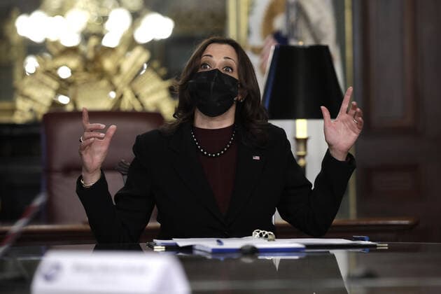 News Bilder des Tages U.S. Vice President Kamala Harris holds a roundtable discussion with faith leaders on their efforts to encourage communities to take the COVID-19 vaccine at the White House on Wednesday, March 31, 2021 in Washington, DC.  WASP2021033107 YurixGripas