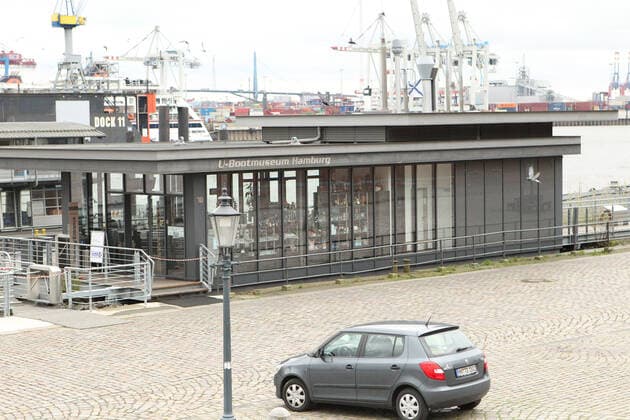 Das U-Bootmuseum auf dem nahezu menschenleeren Fischmarkt auf St. Pauli während des Lockdowns im April. St. Pauli Hamburg
