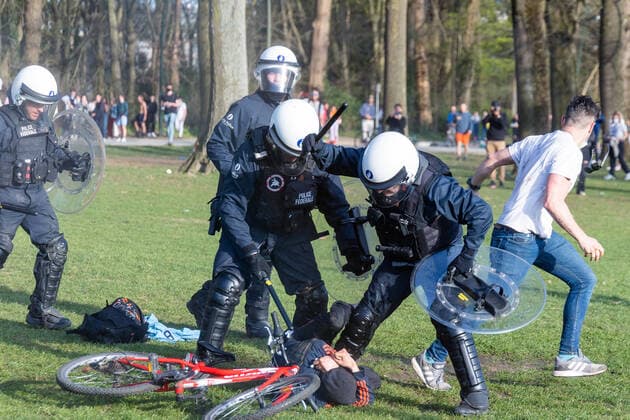 April 1, 2021, Brussels, Belgium: Protest against sanitary measures and wild party called La Boum in Brussels, social distancing was rarely respected and the wearing of masks also, a lot of tension and violence between police and demonstrators. Brussels Belgium - ZUMAb331 20210401_zaf_b331_034 Copyright: xArnaudxBrianx