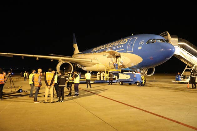 April 1, 2021, Buenos Aires, Buenos Aires, Argentina: Today 1 million Chinese Sinopharm vaccines arrived at the Ezeiza international airport in Buenos Aires on an Aerolineas Argentinas flight. Buenos Aires Argentina - ZUMAs180 20210401_zbp_s180_008 Copyright: xClaudioxSantistebanx