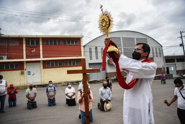 April 2, 2021, Tuzamapan, Veracruz, Mo xico: A man shows his crucifixion tattoo during the celebration of a Stations of the Cross in Tuzamapan, Veracruz Tuzamapan MÃ xico - ZUMAqp1_ 20210402_zip_qp1_022 Copyright: xHectorxAdolfoxQuintanarxPerezx
