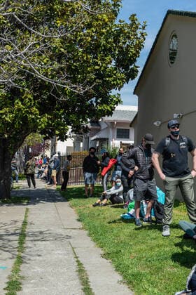 April 2, 2021, Oakland, CA, United States: Hundreds wait in cue for the Janssen COVID-19 Vaccine (Johnson & Johnson) in Oakland..A tier just opened on April 1st for vaccinations of people from age 50 and above with exceptions of 16year-olds and above with severe health conditions, these can receive vaccination. Oakland United States - ZUMAs197 20210402_zaa_s197_124 Copyright: xPatxMazzerax