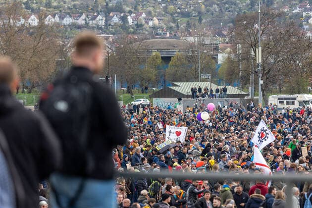 Stuttgart Querdenken 711: Demo auf Cannstatter Wasen, Stuttgart, 03.04.2021, Querdenken 711: Demo auf Cannstatter Wasen, Stuttgart Bad Cannstatt, 03.04.2021, Copyright: xEIBENR DROFITSCHx EP_ddh
