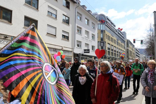 Querdenker-Großdemo in Stuttgart. Das Motto der Demo lautete Grundrechte sind nicht verhandelbar