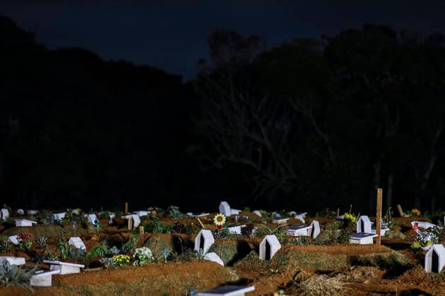April 3, 2021, Sao Paulo, SP, Brazil: With almost 4 thousand deaths diary by Covid-19 in Brazil, night burials are a reality in the city of Sao Paulo for the exponential death increase. Some cemeteries in the state don t have more space for burials. In the photo, a view of the Vila Formosa cemetery. Sao Paulo Brazil - ZUMAc168 20210403_zap_c168_001 Copyright: xMarceloxChellox