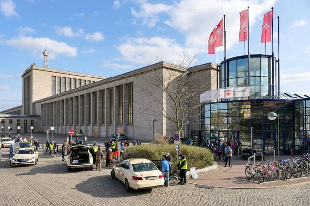 04.04.2021,Ostersonntag,Berlin,Deutschland,GER,Corona-Impfzentrum Messe Berlin (Halle 21) (BioNTech)