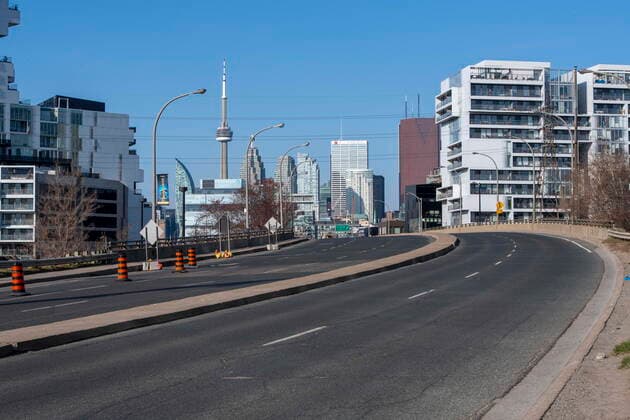 April 5, 2021, Toronto, on, Canada: A lightly-travelled road is shown in Toronto during rush hour on the first working day of the new Ontario COVID-19 lockdown on Monday, April 5, 2021. Toronto Canada  - ZUMAc35_ 20210405_zaf_c35_001 Copyright: xFrankxGunnx