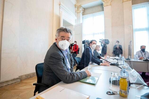Kameraschwenk Wien: Corona Videokonferenz - Treffen der Bundesregierung mit Expertinnen und Experten