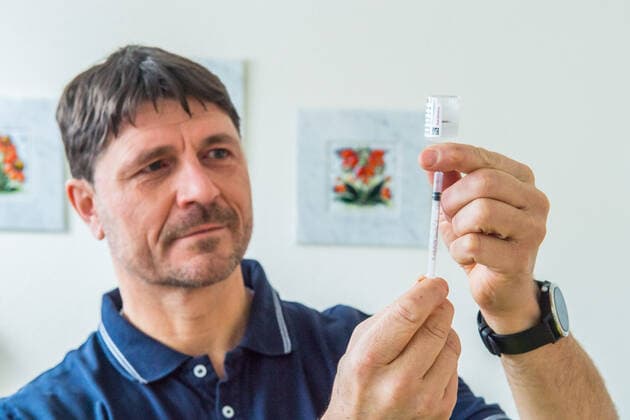 2021.04.07 Schneeberger Straße 3 Zschorlau - Hausarzt Dr. med. Lars Schirmer aus Aue und Zschorlau darf zukünftig Coronaimpfungen durchführen