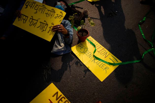 April 8, 2021, Kathmandu, Nepal: An environment activist takes part in a symbolic protest to declare climate emergency and public health emergency as the air pollution fluctuates to hazardous levels due to recent wildfires across the country in Kathmandu, Nepal on Thursday, April 8, 2021. Kathmandu Nepal - ZUMAg200 20210408_zap_g200_002 Copyright: xSkandaxGautamx