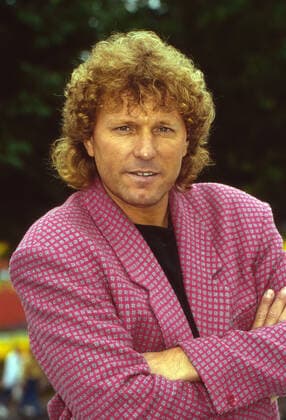 Bernhard Brink Bernhard Brink, deutscher Schlagersänger sowie Fernseh- und Radiomoderator, Deutschland um 1995., Deutschland *** Bernhard Brink Bernhard Brink, German pop singer and television and radio presenter, Germany c. 1995 , Germany Copyright: FrankxHempel Nur redaktionelle Nutzung. Editorial usage only. UnitedArchivesTT_590935 EDITORIAL USE ONLY